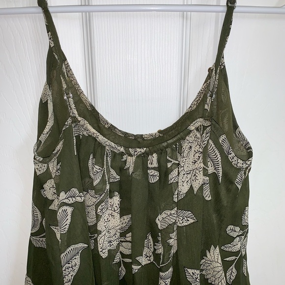 a.n.a a new approach ladies small speghetti strap blouse olive green floral - Picture 9 of 9